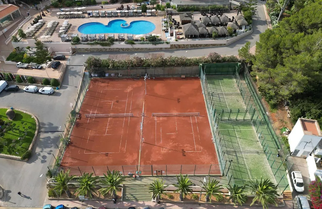 Invisa Hotel Club Cala Blanca-1